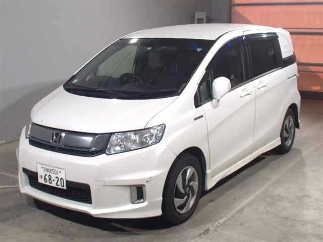 8103 Honda Freed spike GP3 2015 г. (JU Tochigi)